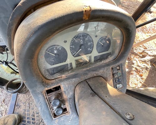 Trator Valtra BH 180 05/05 - Imagem 8