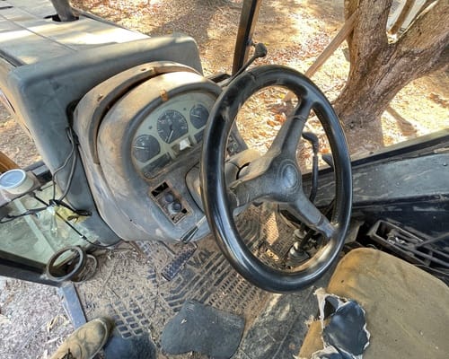 Trator Valtra BH 180 05/05 - Imagem 9