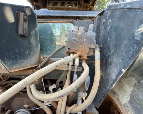 Trator Valtra BH 180 05/05 - Imagem 14