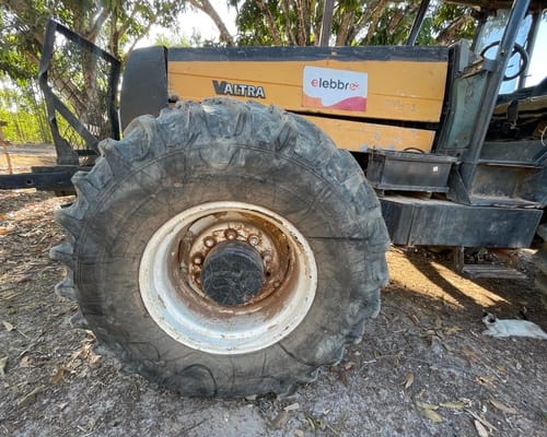 Trator Valtra BH 180 05/05 - Imagem 17