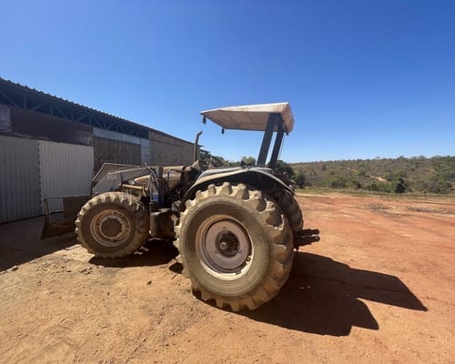 Trator New Holland  TM 150 06/06 - Imagem 2