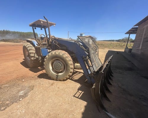 Trator New Holland  TM 150 06/06 - Imagem 4
