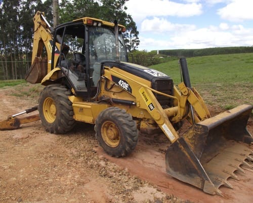 Retroescavadeira Caterpillar 420 E 08/08 - Imagem 3