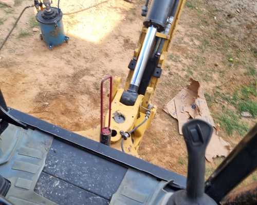 Retroescavadeira Caterpillar 420 E 08/08 - Imagem 9