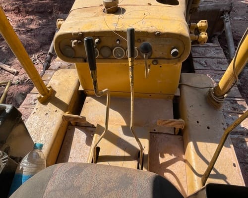 Trator de Esteiras Caterpillar D4D 78/78 - Imagem 6