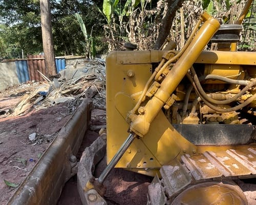 Trator de Esteiras Caterpillar D4D 78/78 - Imagem 12