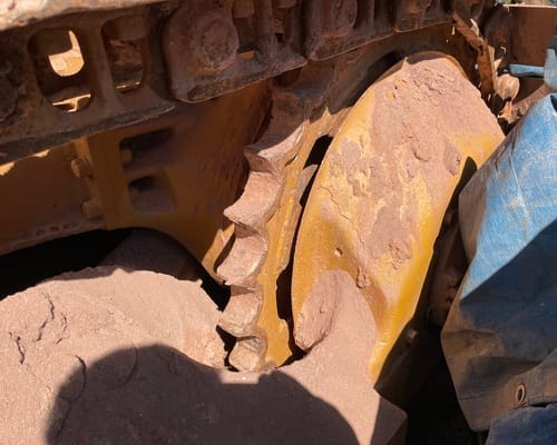 Trator de Esteiras Caterpillar D4D 78/78 - Imagem 20