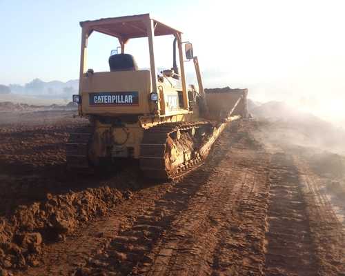 Trator de Esteiras Caterpillar D6E 95/95 - Imagem 2