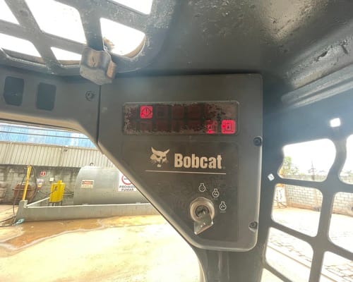 Mini Carregadeira Bobcat S150 07/07 - Imagem 8