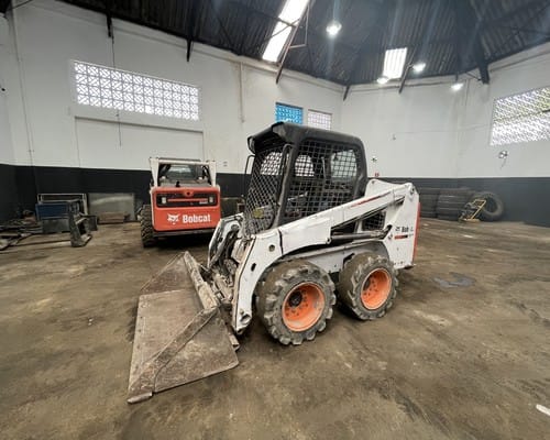 Mini Carregadeira Bobcat S450 18/18 - Imagem 1