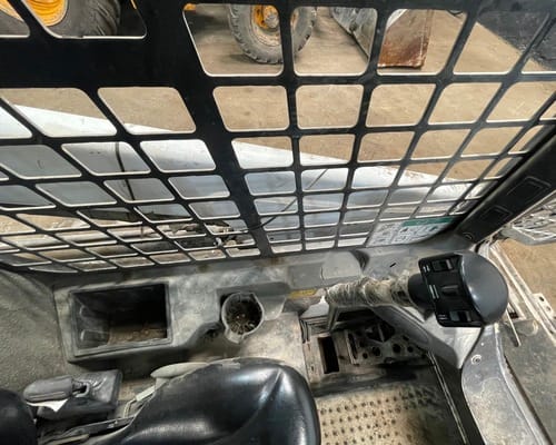 Mini Carregadeira Bobcat S450 18/18 - Imagem 8