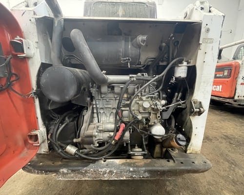 Mini Carregadeira Bobcat S450 18/18 - Imagem 11