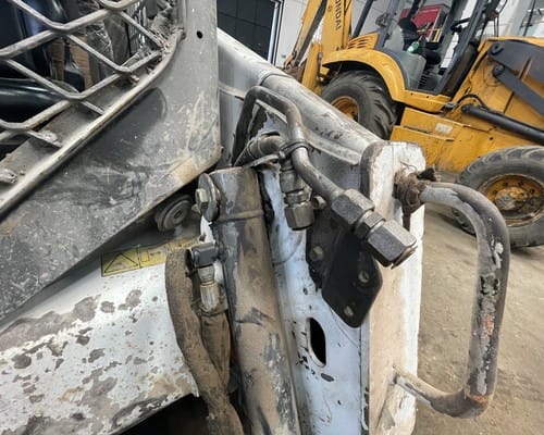 Mini Carregadeira Bobcat S450 18/18 - Imagem 14