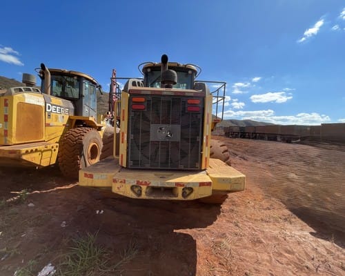 Pá carregadeira  John Deere 724K 19/19 - Imagem 2