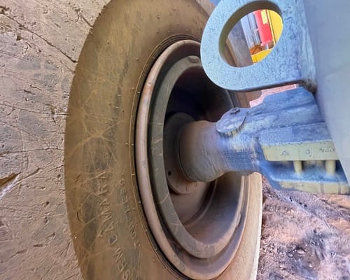 Pá carregadeira  John Deere 724K 19/19 - Imagem 15