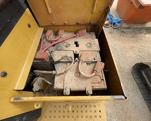 Trator de Esteiras Caterpillar D8T 21/21 - Imagem 13