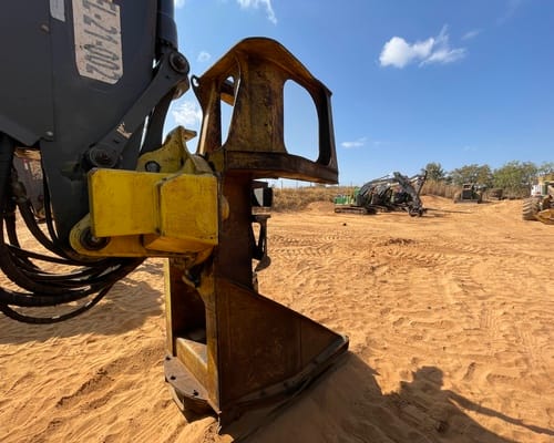 Feller Buncher de Esteira John Deere 903M 21/21 - Imagem 17