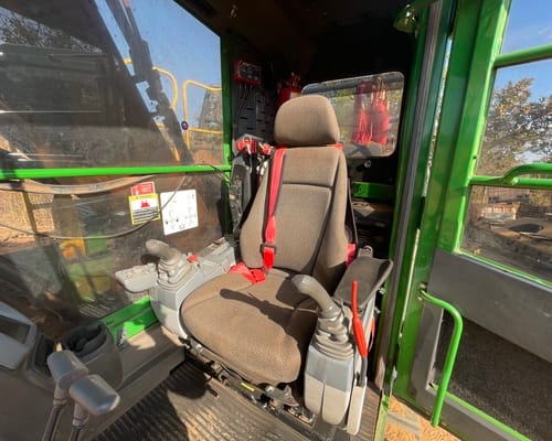 Harvester de esteira John Deere 2144G 21/21 - Imagem 5