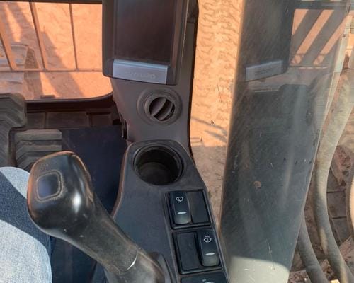 Escavadeira Volvo EC480 21/21 - Imagem 7