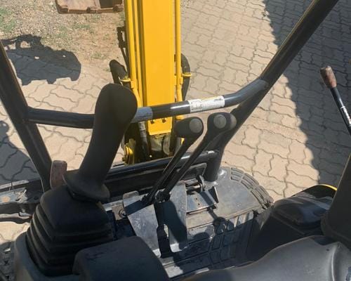 Mini Escavadeira Yanmar ViO 17 21/21 - Imagem 7