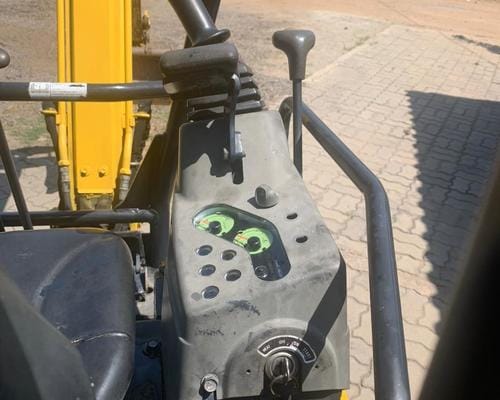 Mini Escavadeira Yanmar ViO 17 21/21 - Imagem 6