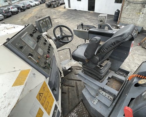 Fresadora de Asfalto Wirtgen W100F 14/14 - Imagem 5