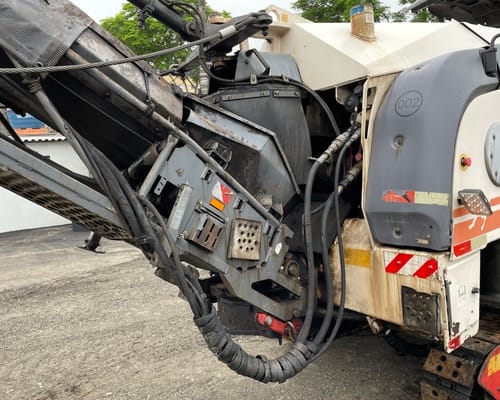 Fresadora de Asfalto Wirtgen W100F 14/14 - Imagem 16