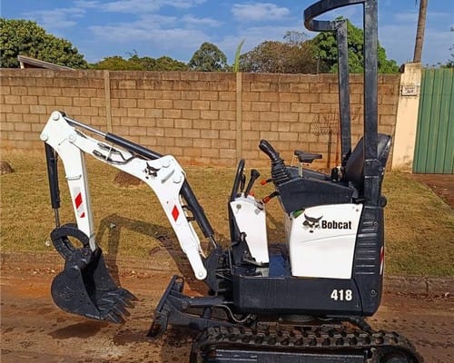 Mini Escavadeira Bobcat 418 10/10 - Imagem 1