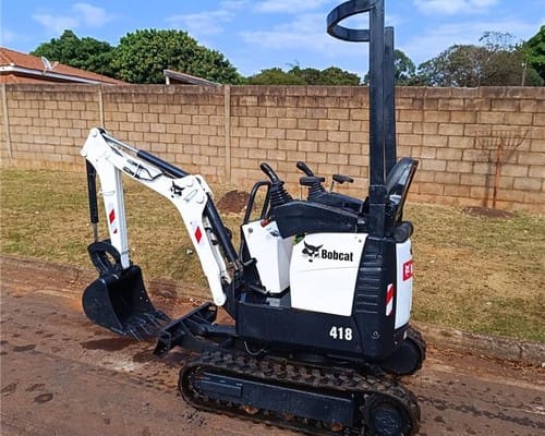Mini Escavadeira Bobcat 418 10/10 - Imagem 2