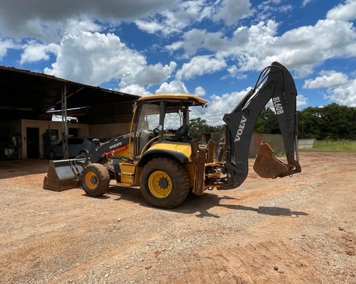 Retroescavadeira Volvo BL60B 13/13 - Imagem 2