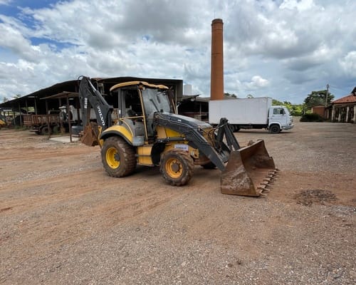 Retroescavadeira Volvo BL60B 13/13 - Imagem 4