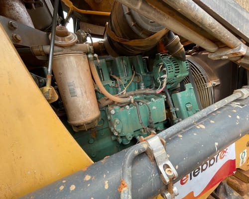 Retroescavadeira Volvo BL60B 13/13 - Imagem 10