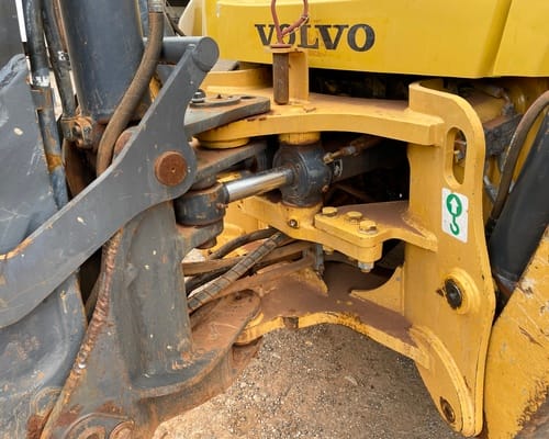 Retroescavadeira Volvo BL60B 13/13 - Imagem 14