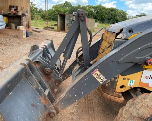 Retroescavadeira Volvo BL60B 13/13 - Imagem 15