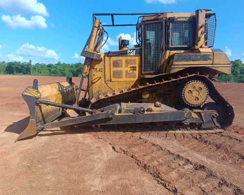 Trator de Esteiras Caterpillar D6R 01/01 - Imagem 2