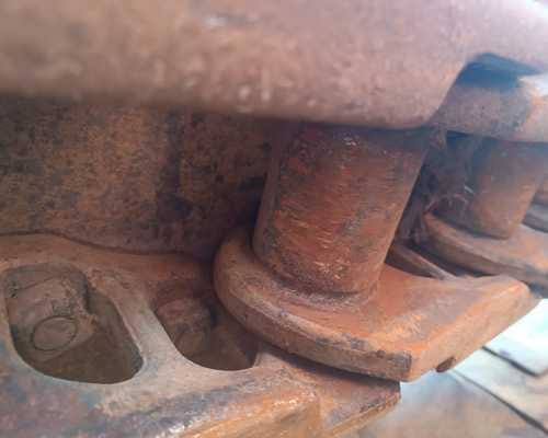 Trator de Esteiras Caterpillar D6R 01/01 - Imagem 16
