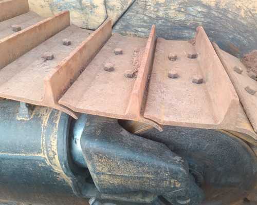 Trator de Esteiras Caterpillar D6R 01/01 - Imagem 18