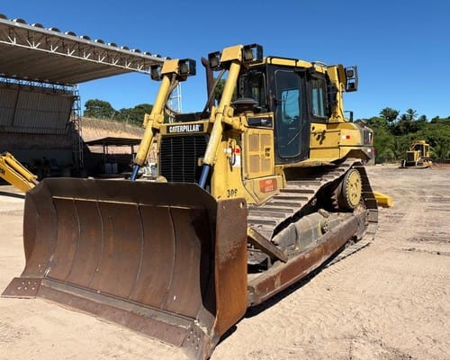 Trator de Esteiras Caterpillar D6T 08/08 - Imagem 1