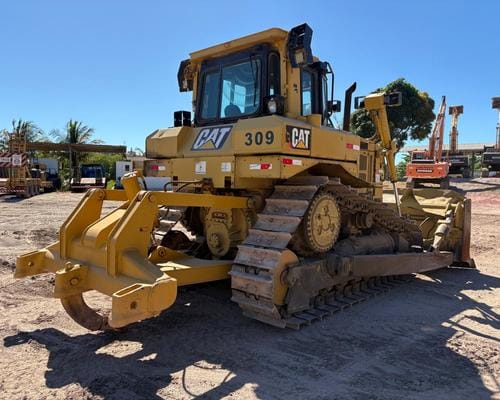 Trator de Esteiras Caterpillar D6T 08/08 - Imagem 4