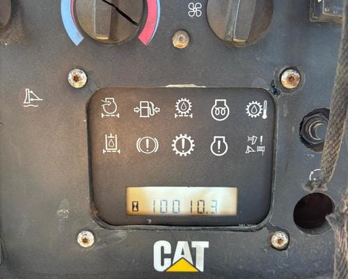 Trator de Esteiras Caterpillar D6T 08/08 - Imagem 9