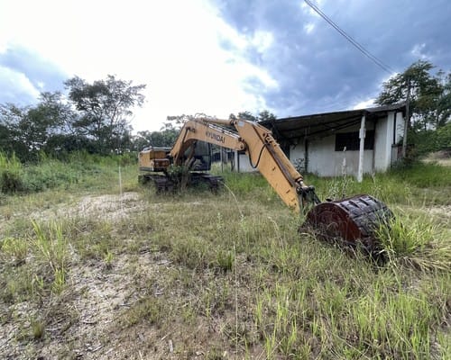 Escavadeira Hyundai R210LC-7 10/10 - Imagem 4