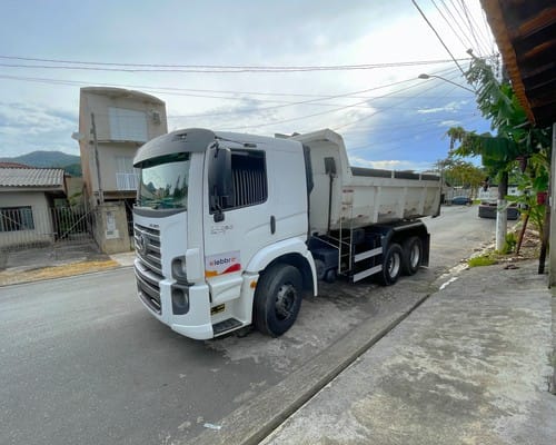 Caminhão Volkswagen 24 280 21/21 - Imagem 1