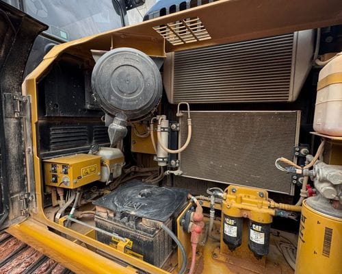 Escavadeira Caterpillar 318D2L 19/19 - Imagem 8