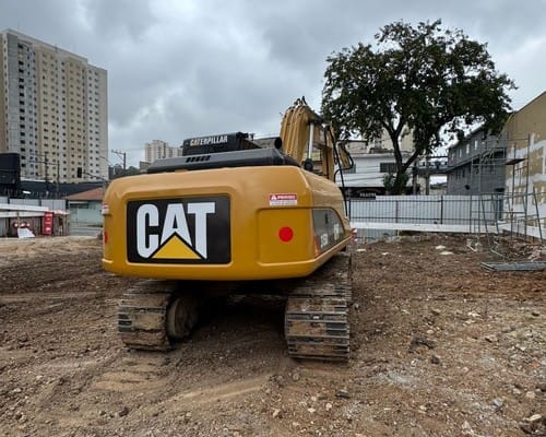 Escavadeira Caterpillar 315DL 15/15 - Imagem 2