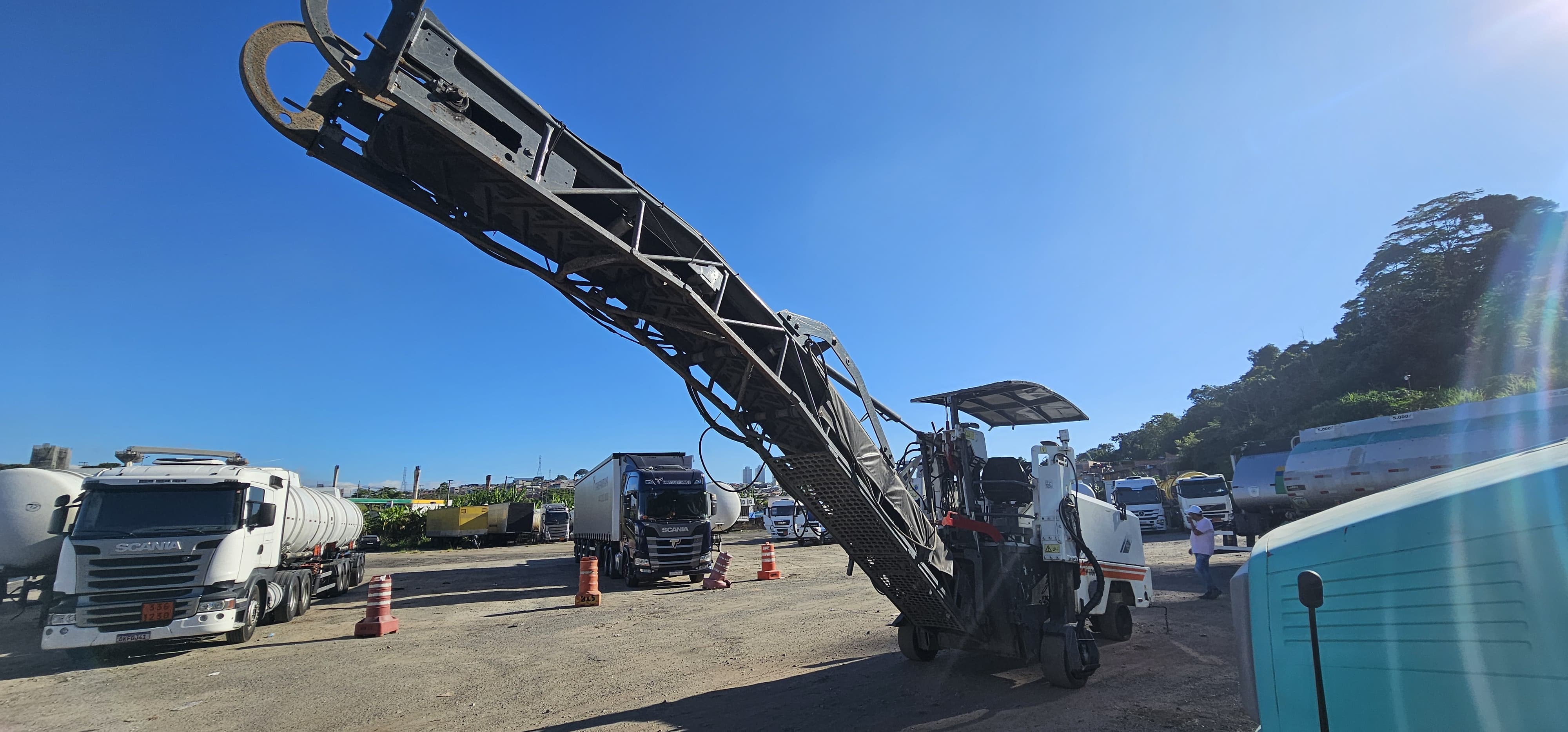 Fresadora de Asfalto Wirtgen W1000L 2010 - Imagem 4