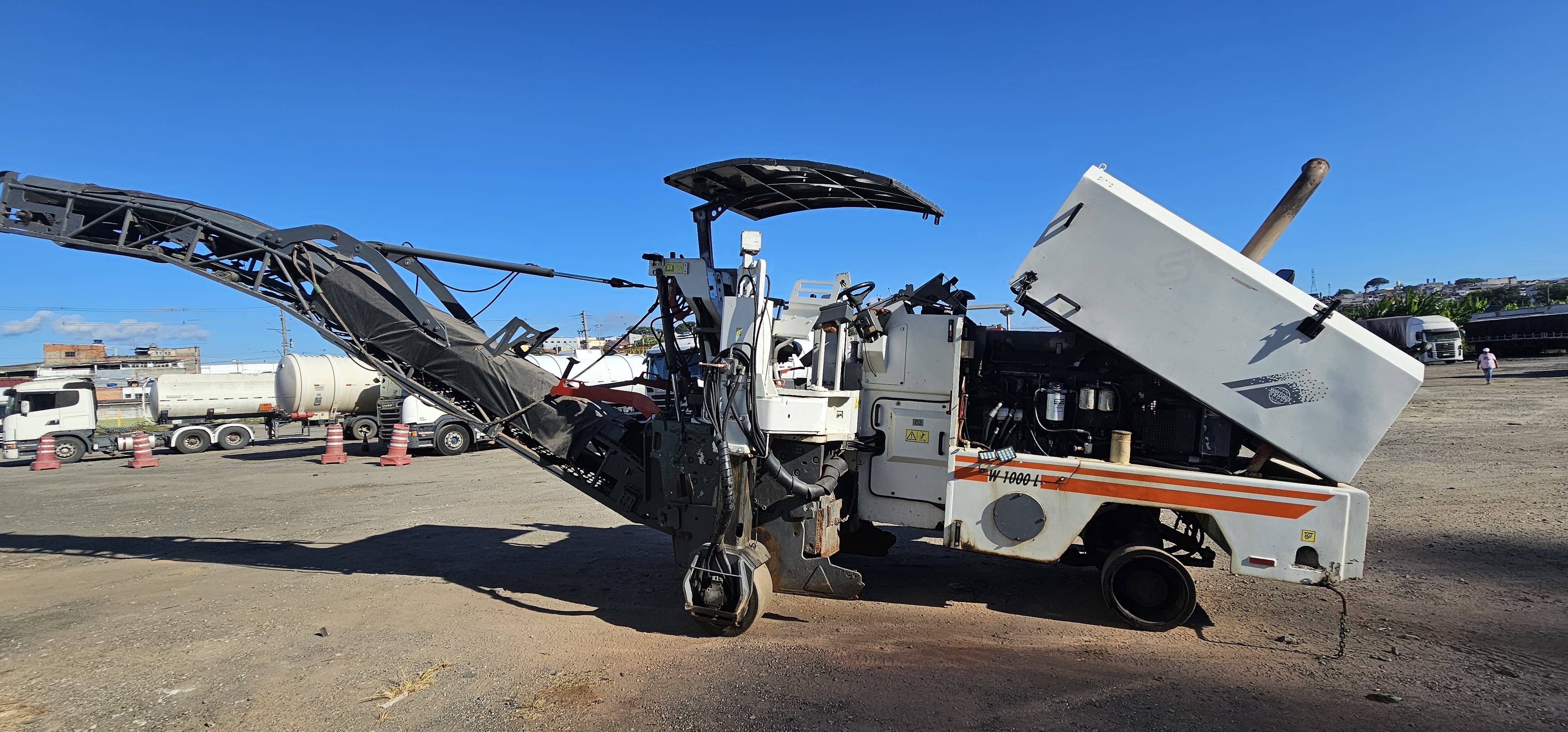 Fresadora de Asfalto Wirtgen W1000L 2010 - Imagem 10