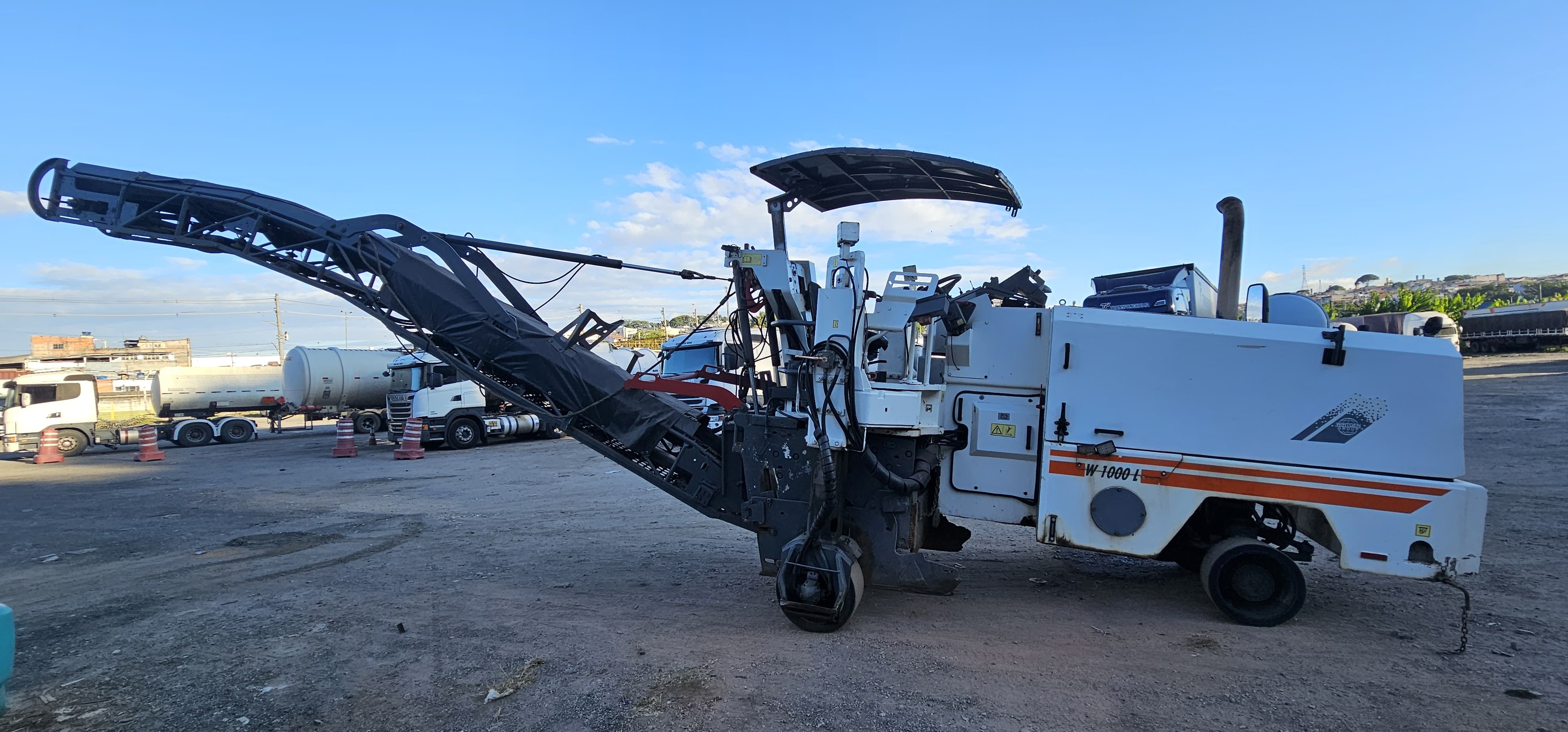Fresadora de Asfalto Wirtgen W1000L 2010 - Imagem 16