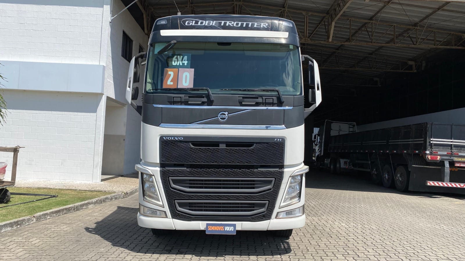 Caminhão Volvo FH 540 6x4T 2020 - Imagem 1