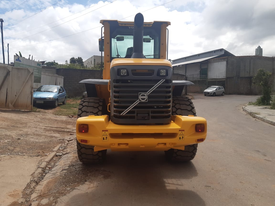 Pá Carregadeira Volvo L70 F 2014 - Imagem 6