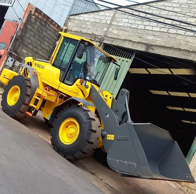 Pá Carregadeira Volvo L90F 2015 - Imagem 4